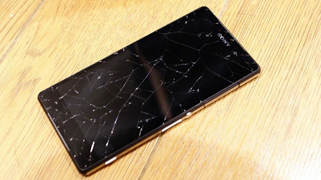 Sony Xperia Z2 ekran degisimi